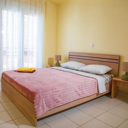 Irini Apartment *